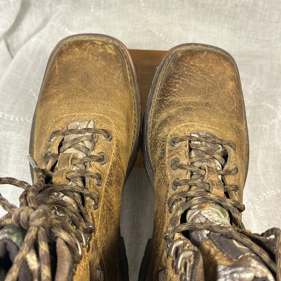 Ariat square toe leather camouflage high  lace up boots main image 14